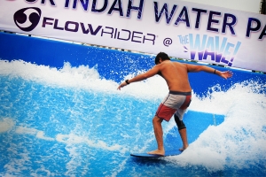FlowRider - The Ultimate Surf Machine